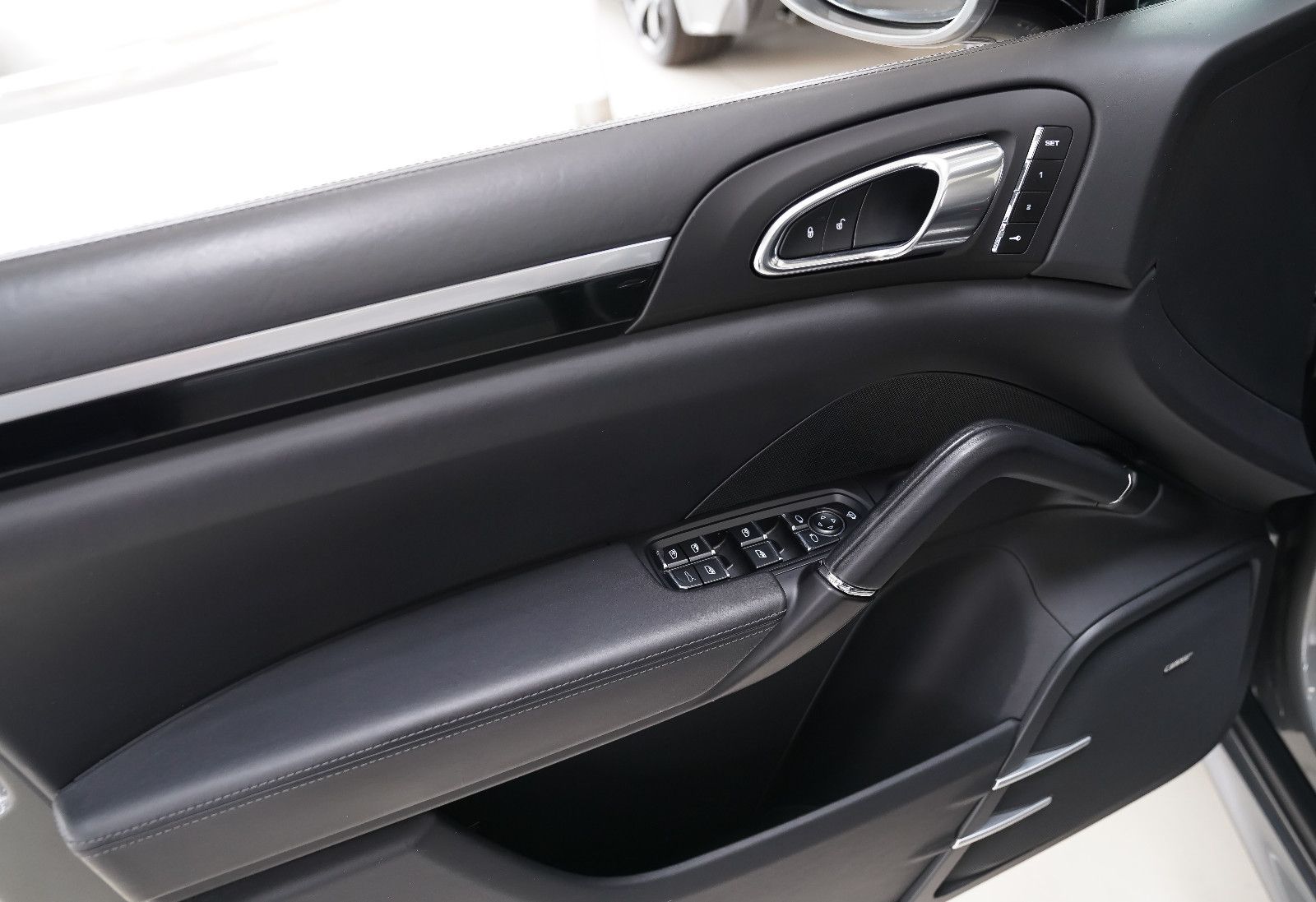 Porsche Cayenne Cayenne 3.0d Pano SportDesign AHK PASM BOSE®