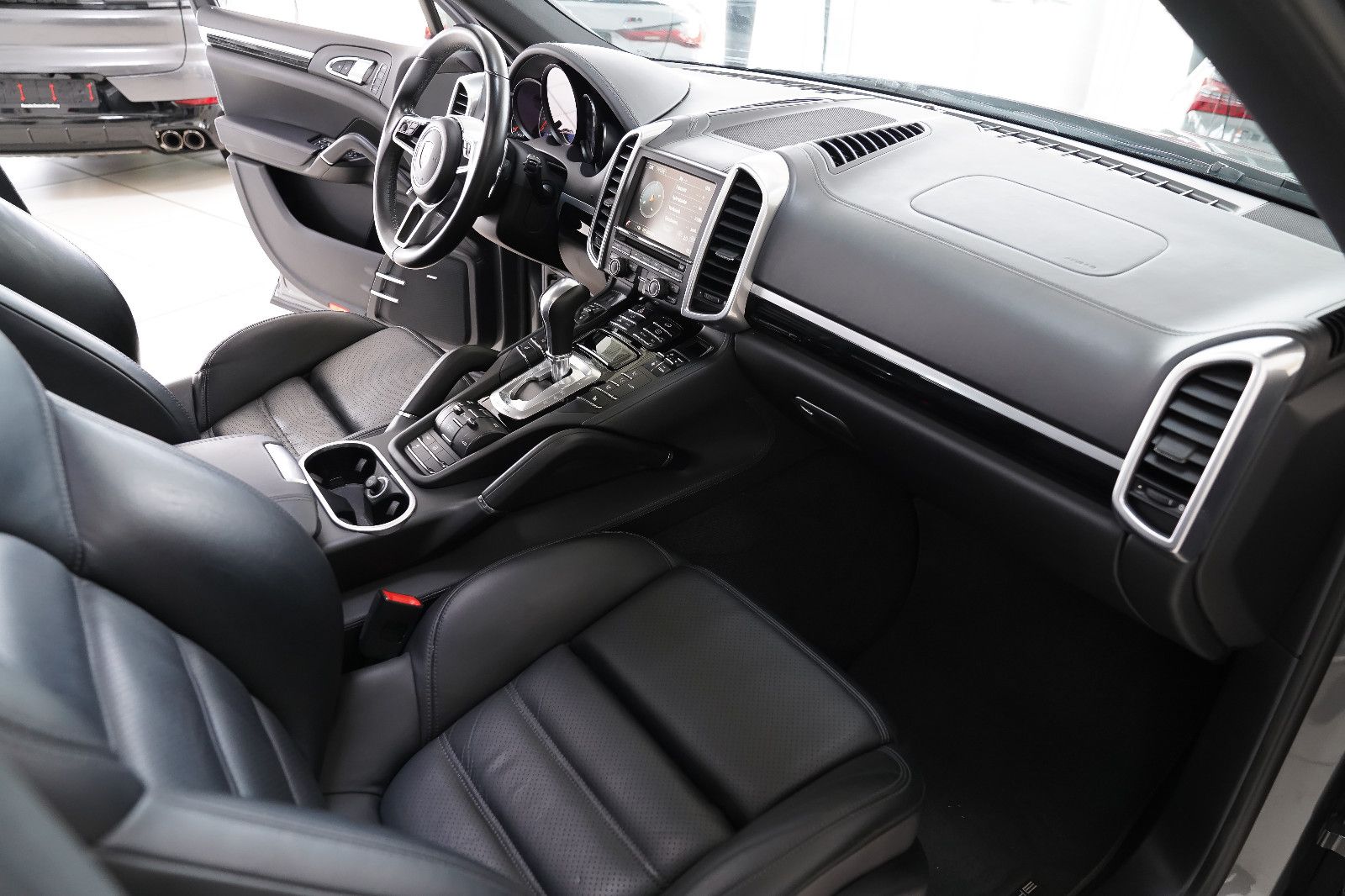 Porsche Cayenne Cayenne 3.0d Pano SportDesign AHK PASM BOSE®