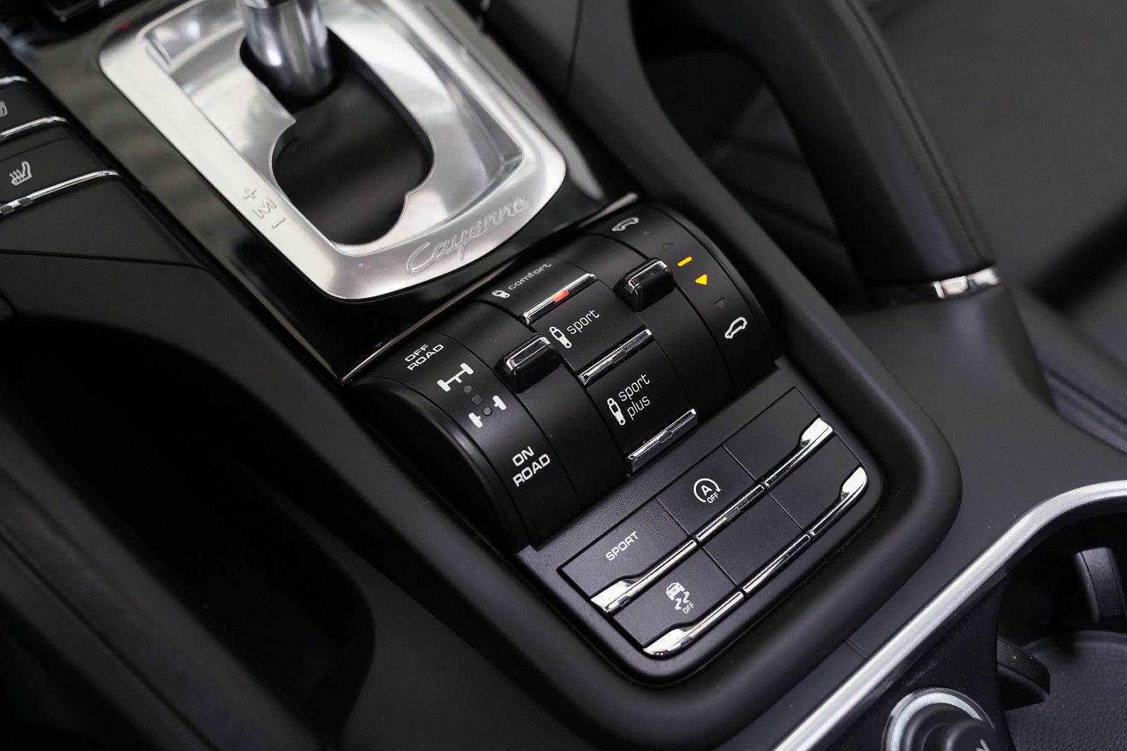 Porsche Cayenne Cayenne 3.0d Pano SportDesign AHK PASM BOSE®