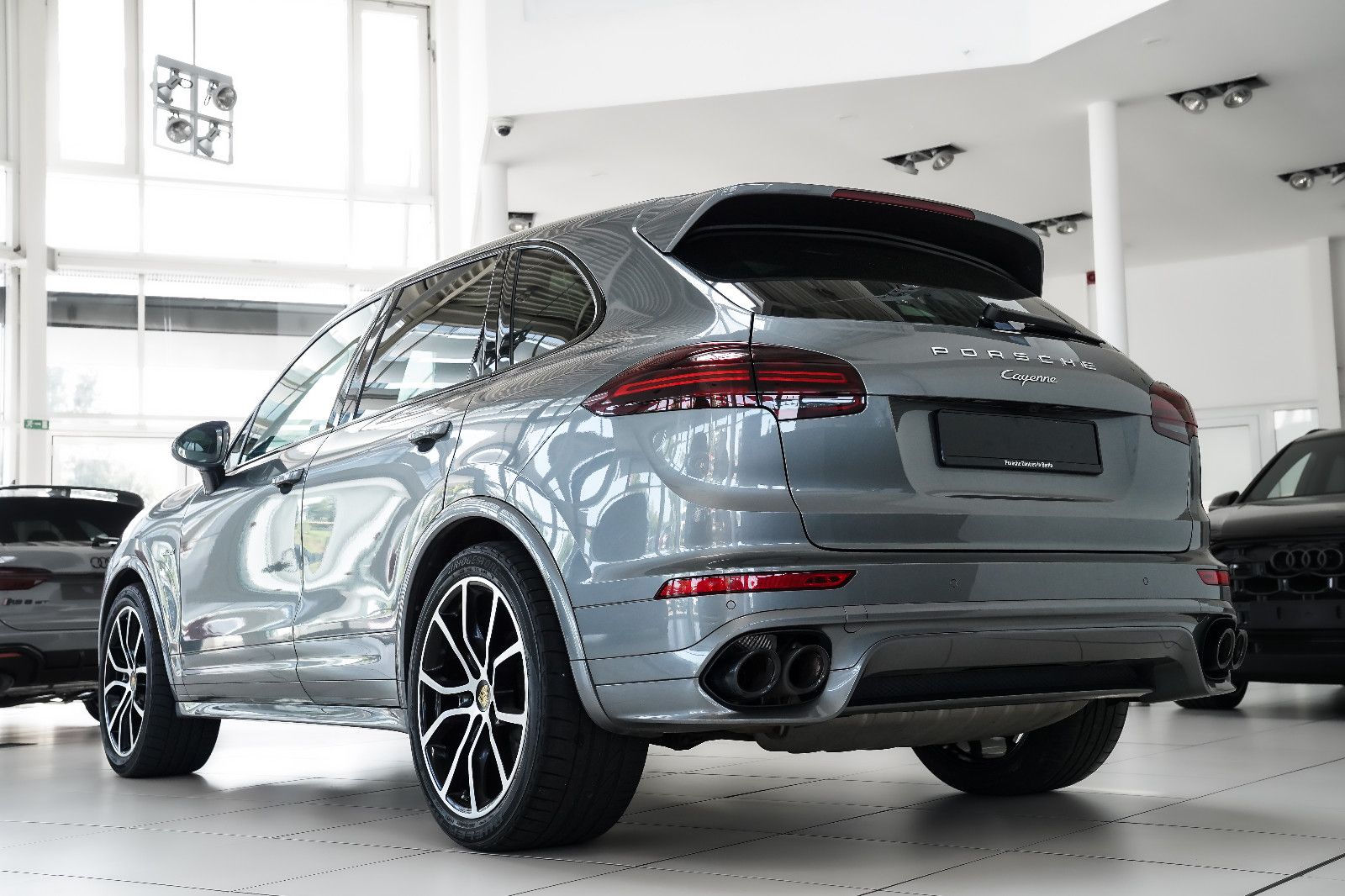 Porsche Cayenne Cayenne 3.0d Pano SportDesign AHK PASM BOSE®