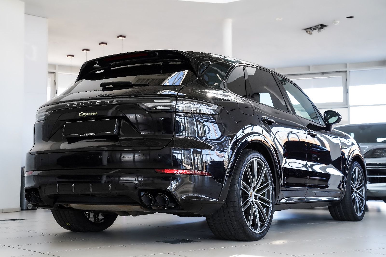 Porsche Cayenne Cayenne E-Hybrid SportDesign HUD Pano Turbo AHK