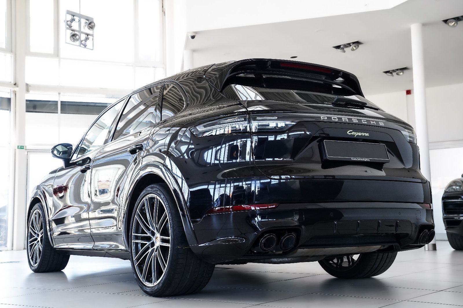 Porsche Cayenne Cayenne E-Hybrid SportDesign HUD Pano Turbo AHK