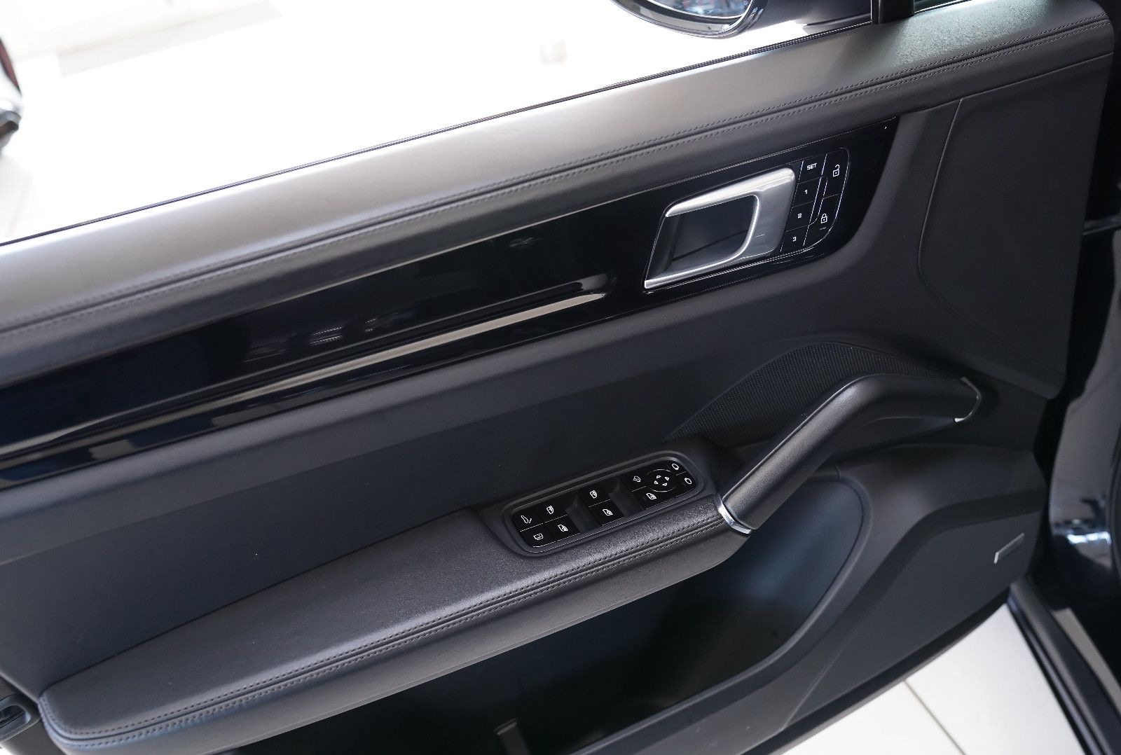 Porsche Cayenne Cayenne E-Hybrid SportDesign HUD Pano Turbo AHK