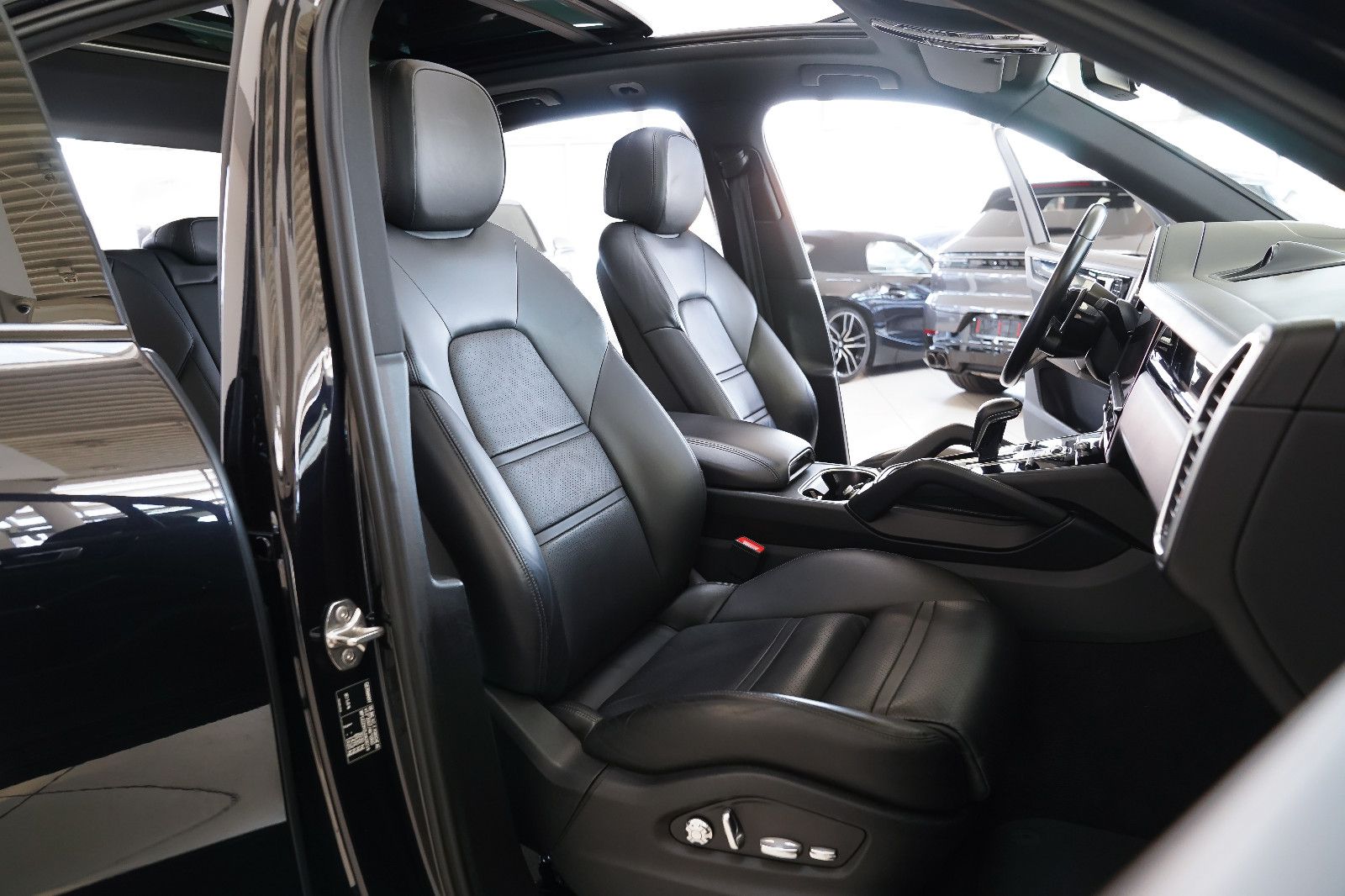 Porsche Cayenne Cayenne E-Hybrid SportDesign HUD Pano Turbo AHK