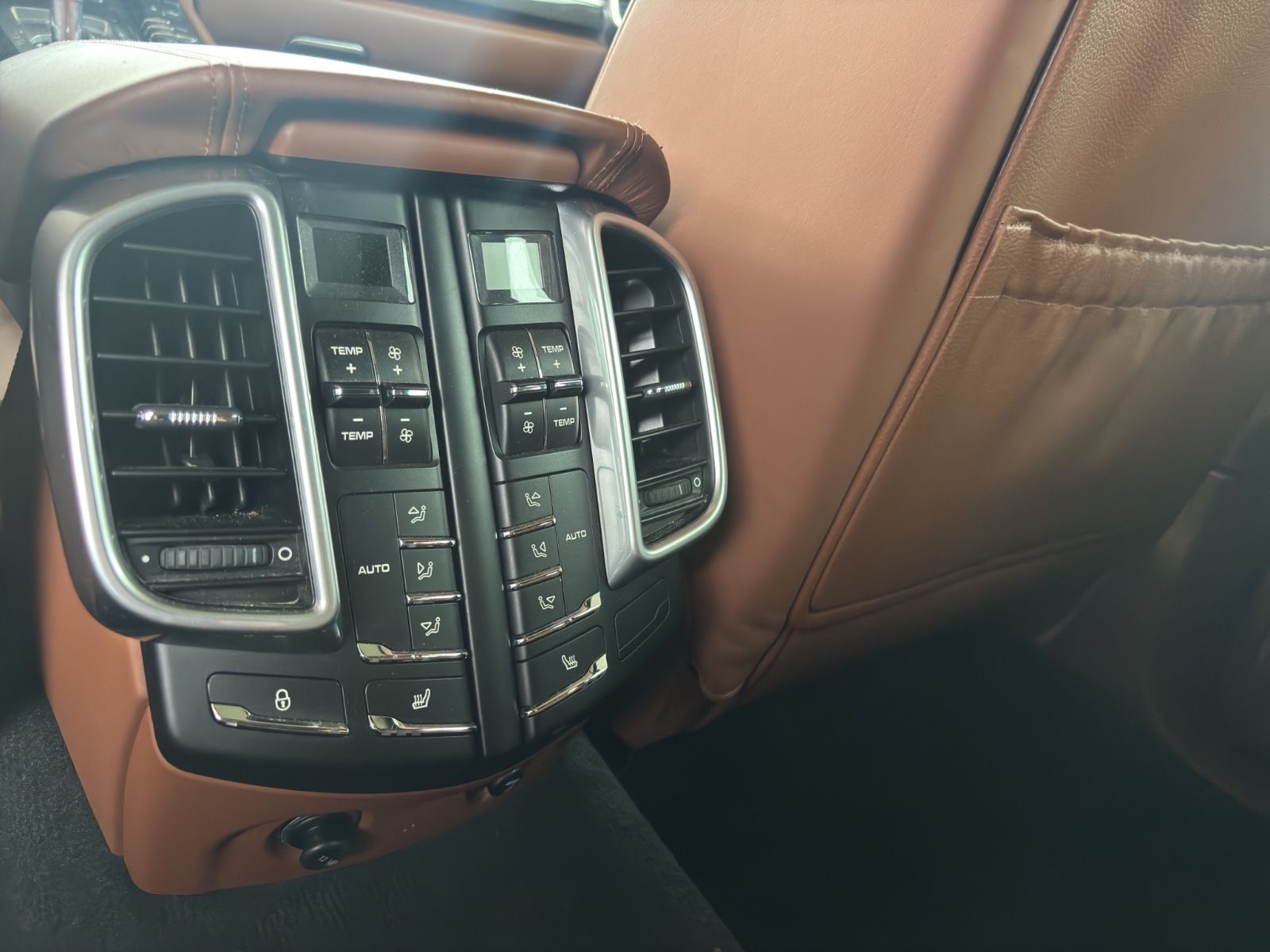Porsche Cayenne Cayenne GTS Pano 14Wege Standheizung