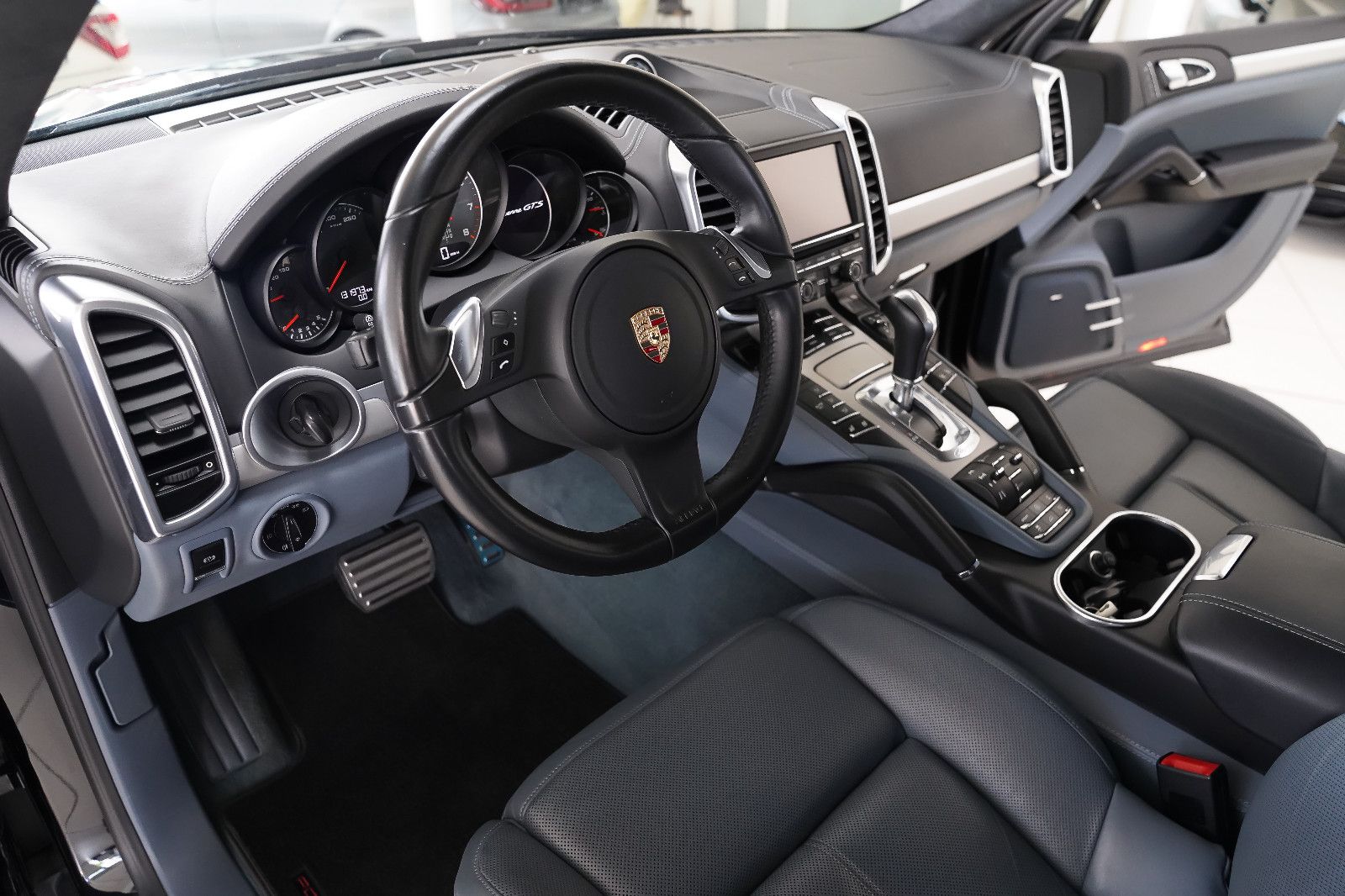 Porsche Cayenne Cayenne GTS Pano Beluftung Porsche Exklusiv Led