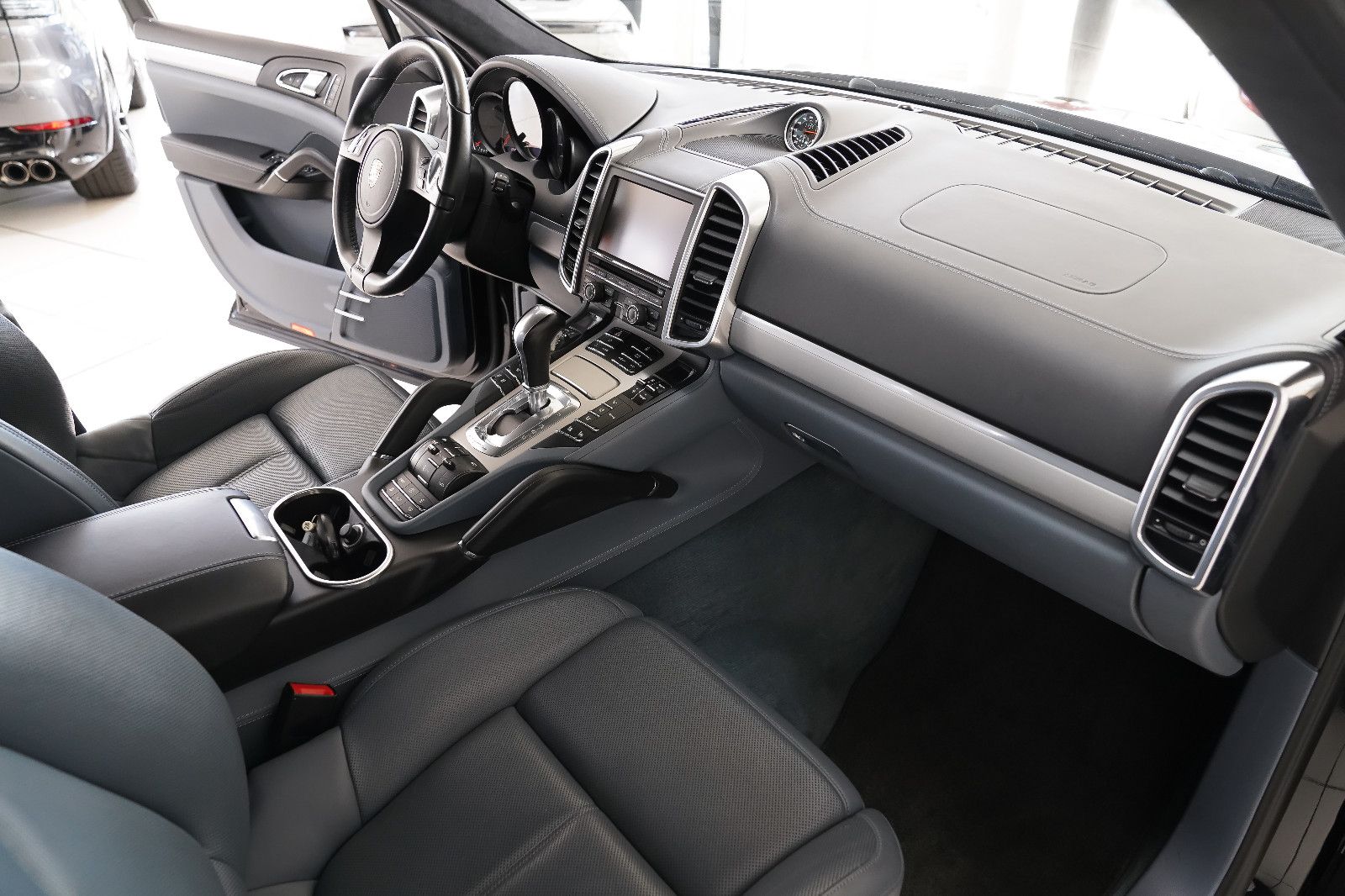 Porsche Cayenne Cayenne GTS Pano Beluftung Porsche Exklusiv Led