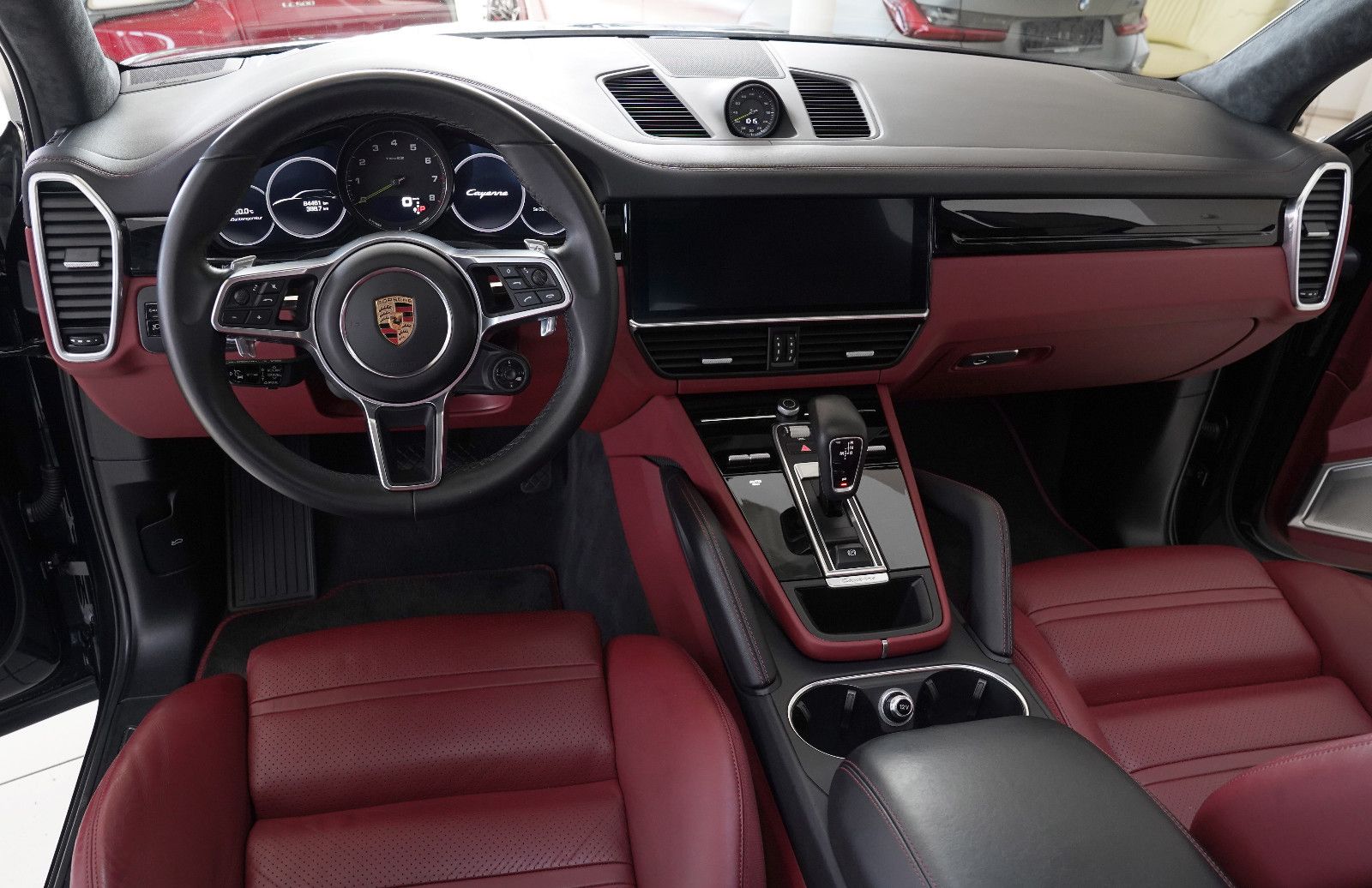 Porsche Cayenne Cayenne SportDesign Hinterachslenkung Burmester