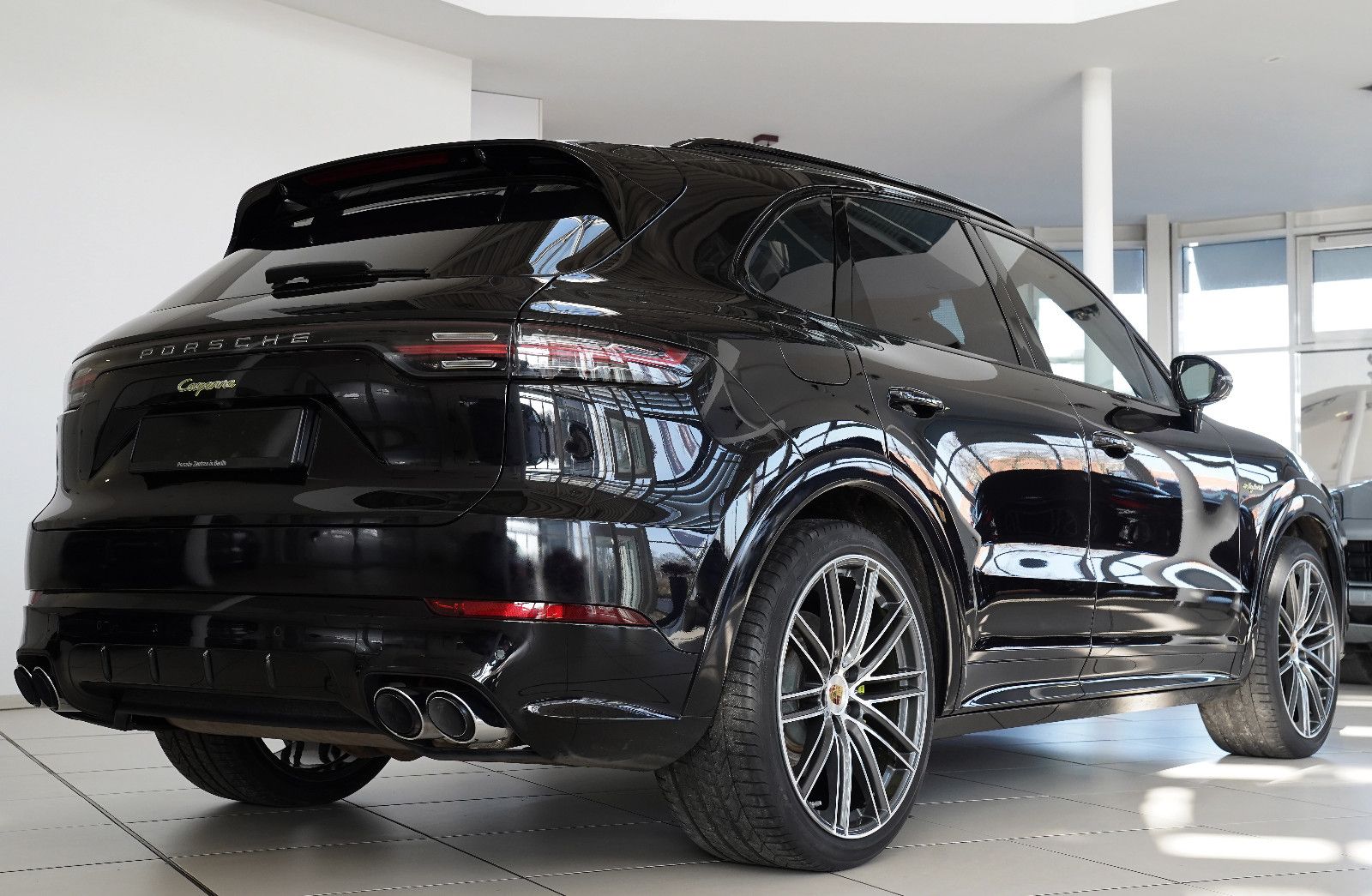 Porsche Cayenne Cayenne SportDesign Hinterachslenkung Burmester
