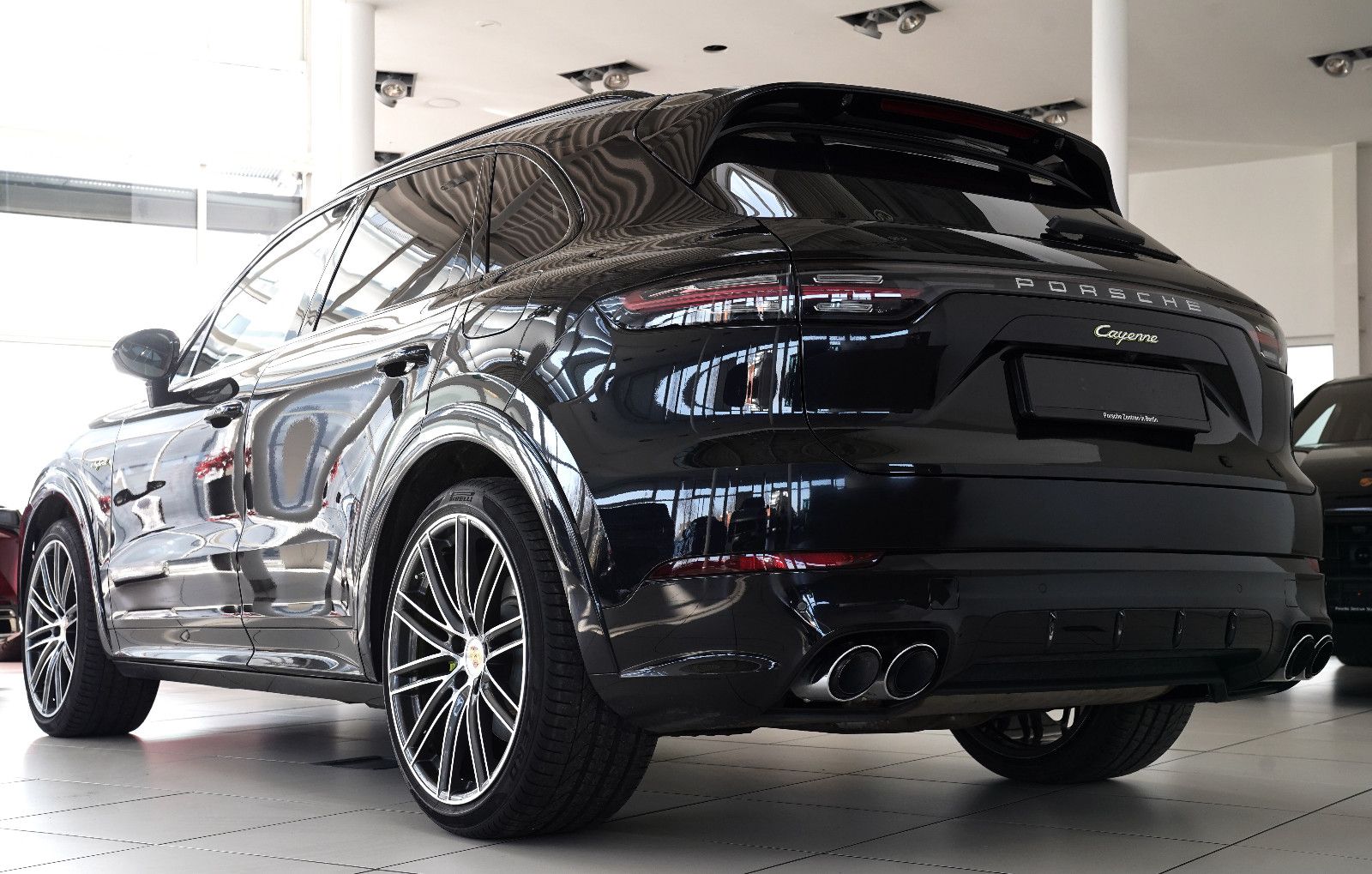 Porsche Cayenne Cayenne SportDesign Hinterachslenkung Burmester