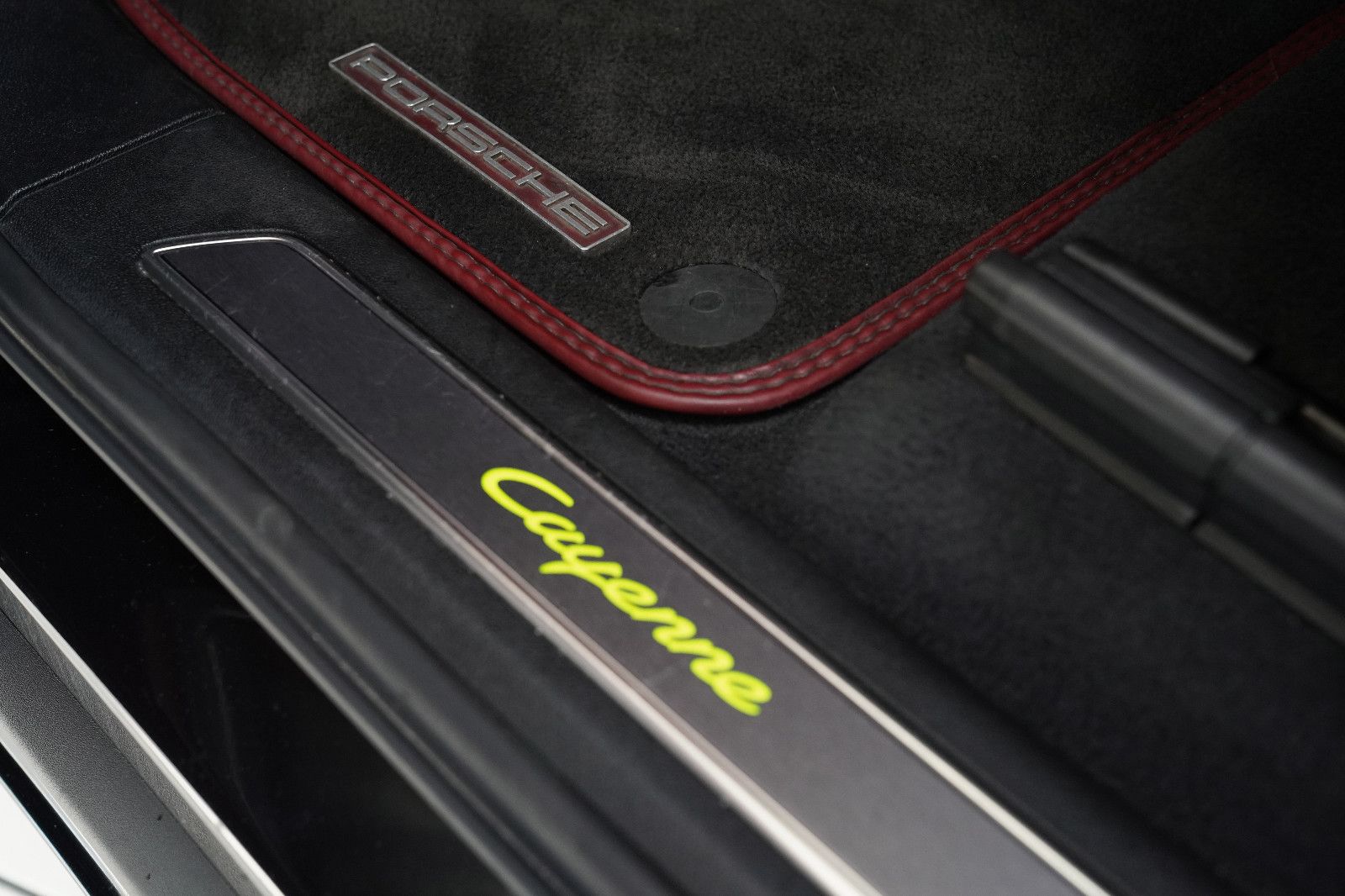 Porsche Cayenne Cayenne SportDesign Hinterachslenkung Burmester