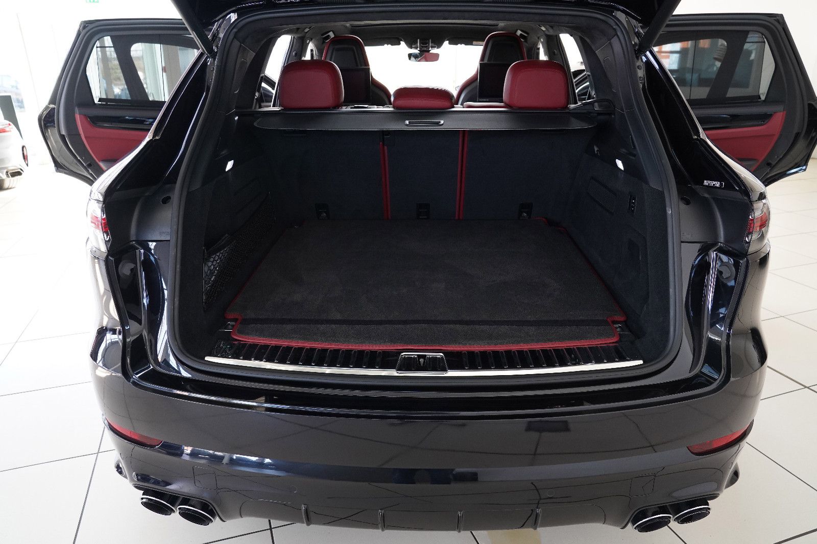 Porsche Cayenne Cayenne SportDesign Hinterachslenkung Burmester