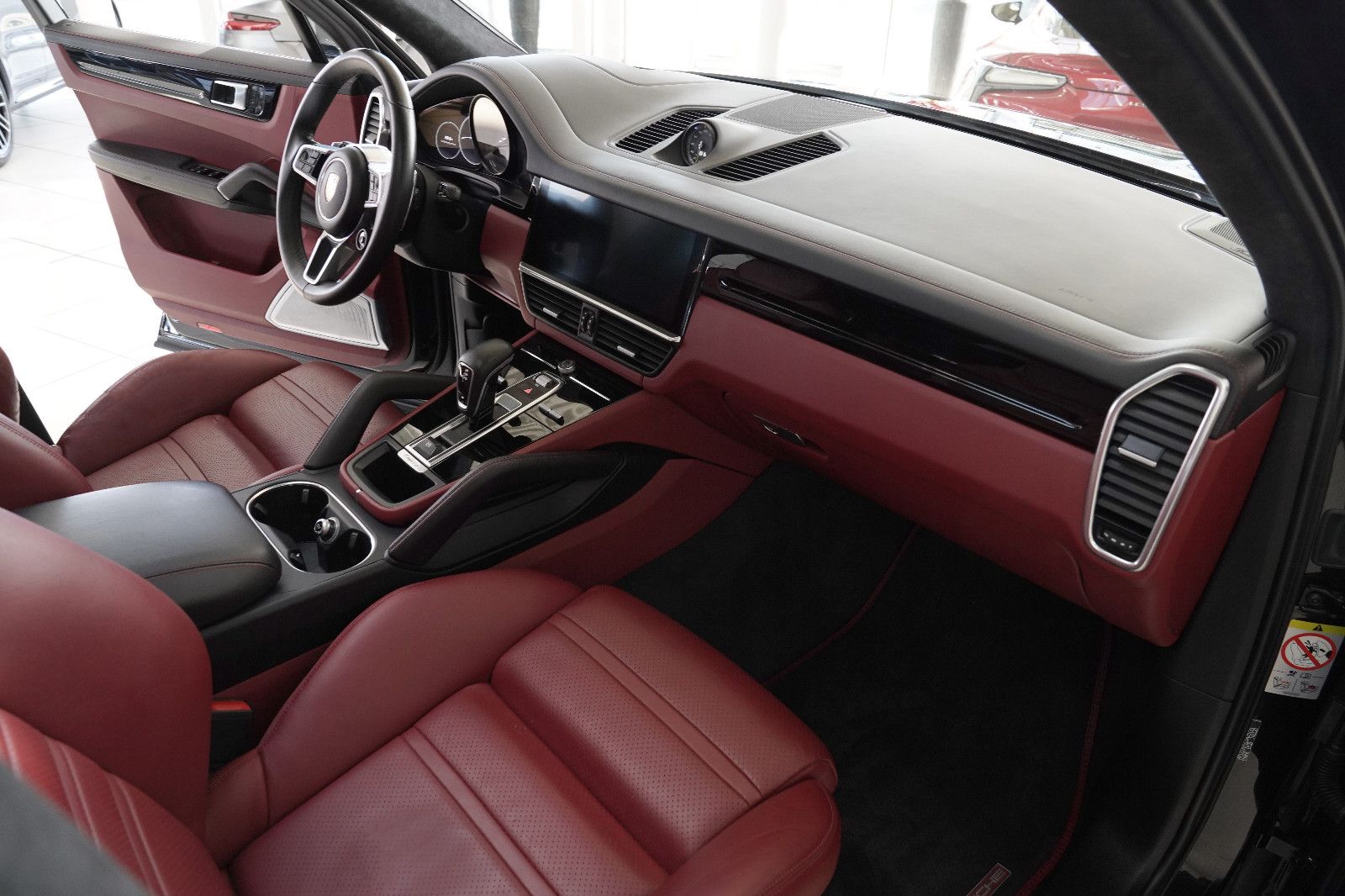 Porsche Cayenne Cayenne SportDesign Hinterachslenkung Burmester