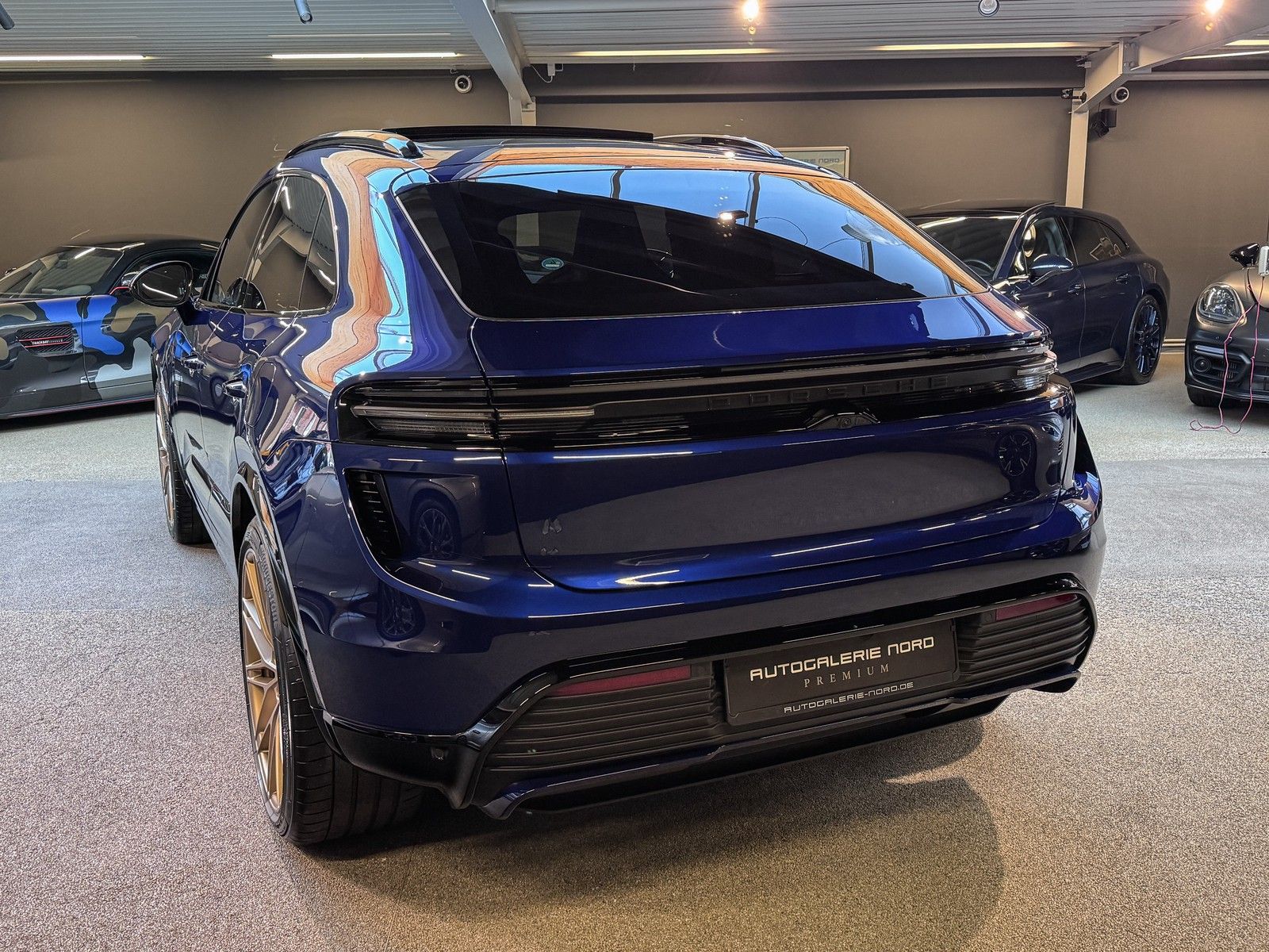 Porsche Macan Macan E Turbo+Burmester+Carbon+InnoDrive