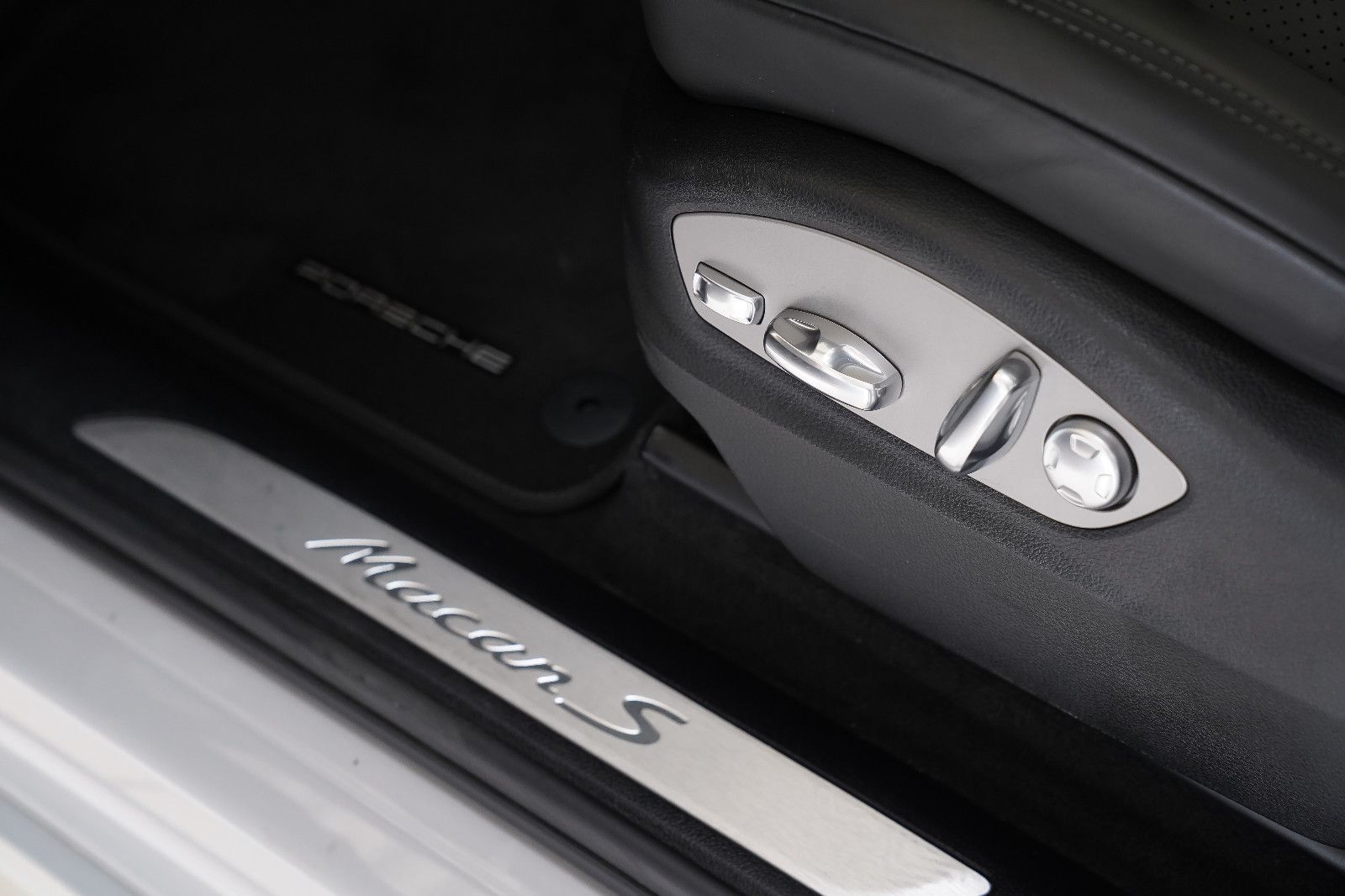 Porsche Macan Macan S Turbo 21 Pano Leder LED Carbon