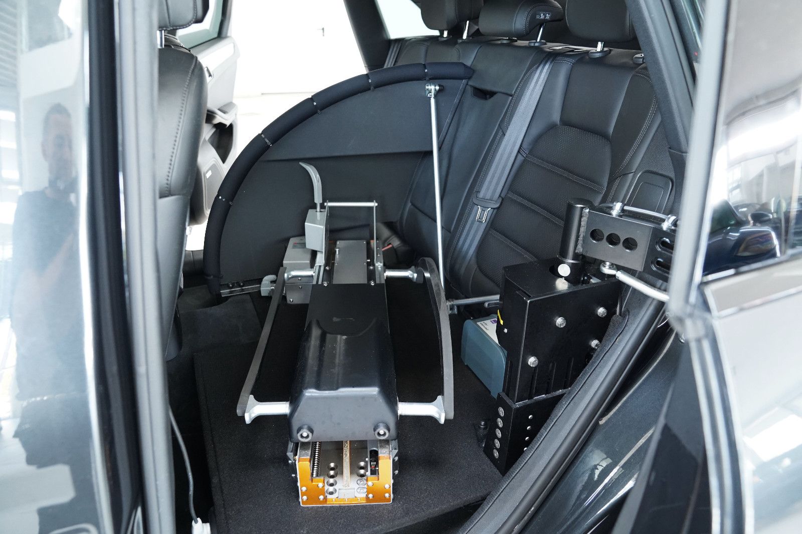 Porsche Macan Macan Turbo SportDesign Rollstuhlfahrer Umbau
