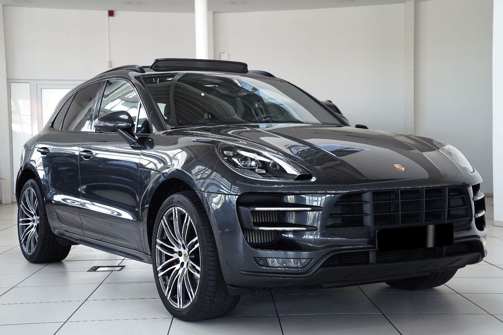 Porsche Macan Macan Turbo SportDesign Rollstuhlfahrer Umbau