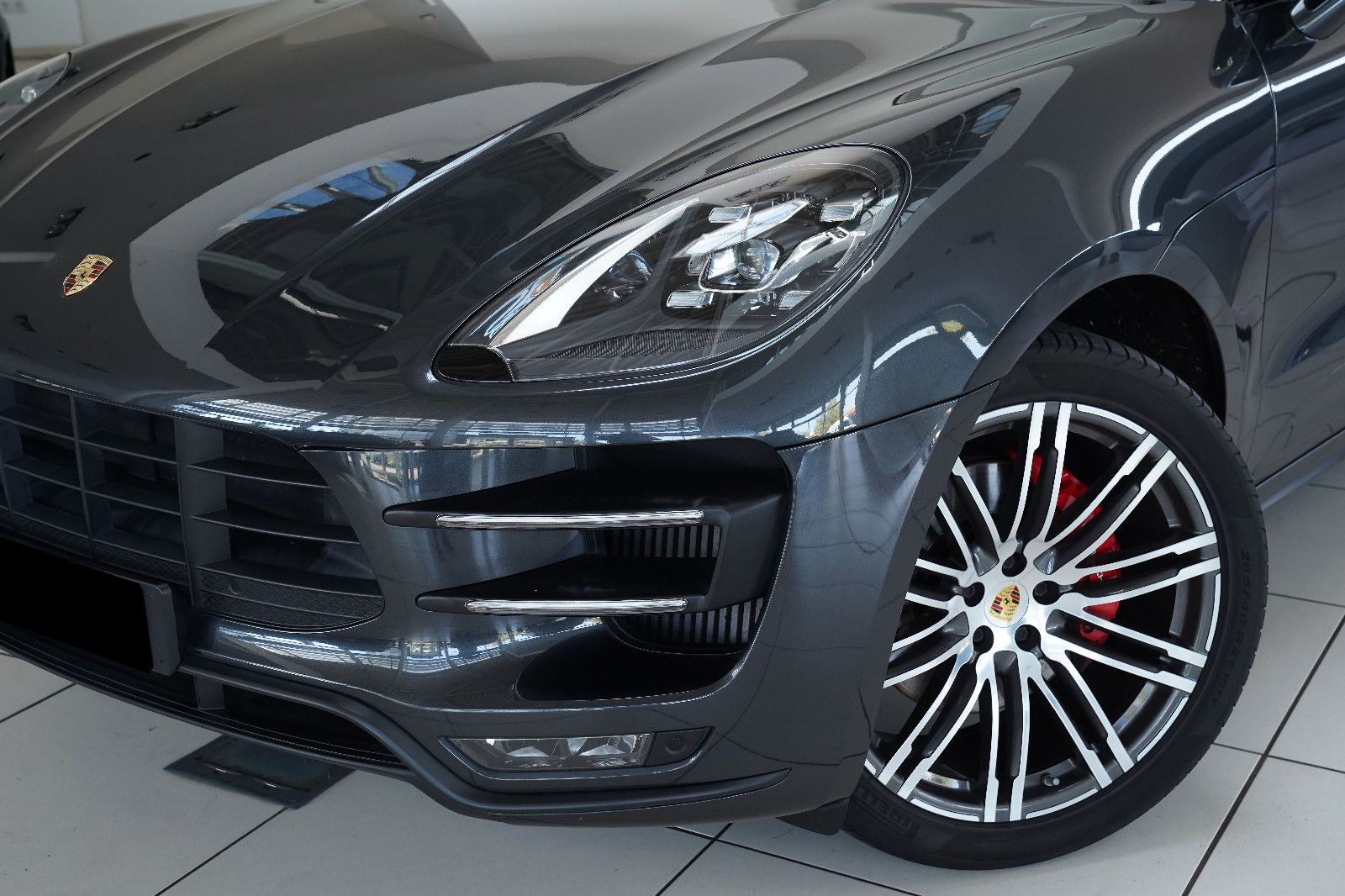 Porsche Macan Macan Turbo SportDesign Rollstuhlfahrer Umbau