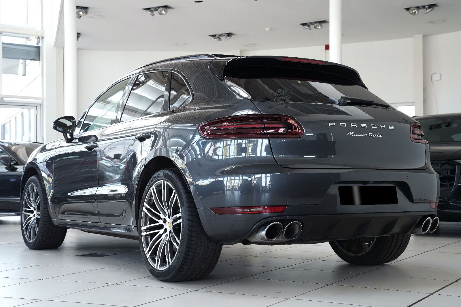 Porsche Macan Macan Turbo SportDesign Rollstuhlfahrer Umbau