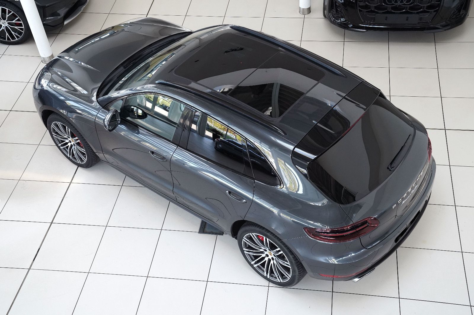 Porsche Macan Macan Turbo SportDesign Rollstuhlfahrer Umbau