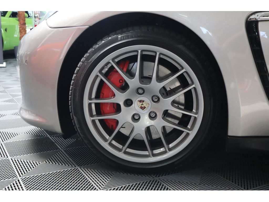 Porsche Panamera Panamera 4.8 GTS V8, Sport Chrono, 20&quot;, Klappena