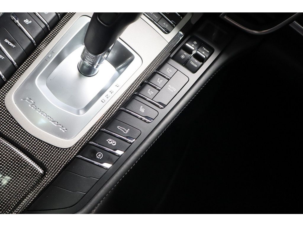 Porsche Panamera Panamera 4.8 GTS V8, Sport Chrono, 20&quot;, Klappena
