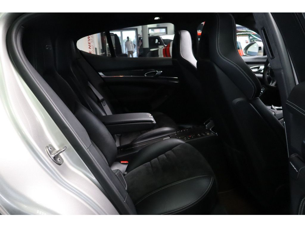 Porsche Panamera Panamera 4.8 GTS V8, Sport Chrono, 20&quot;, Klappena