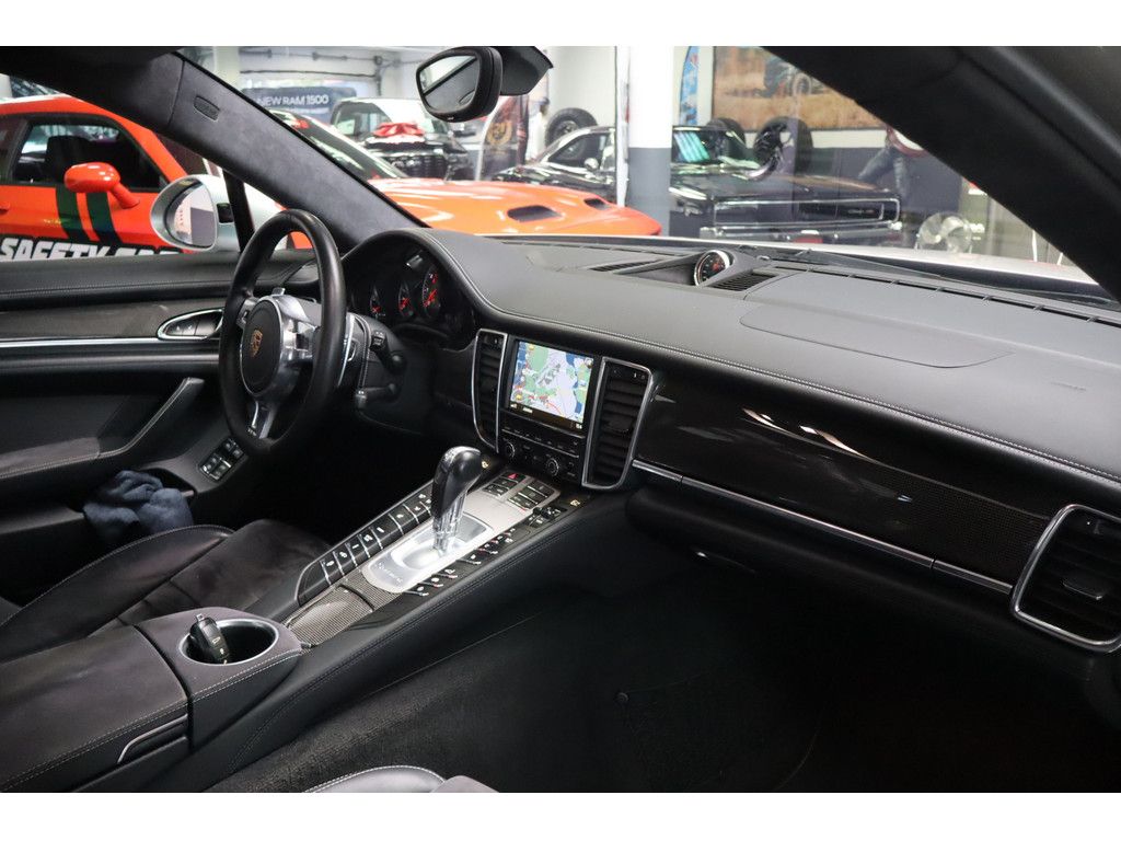 Porsche Panamera Panamera 4.8 GTS V8, Sport Chrono, 20&quot;, Klappena