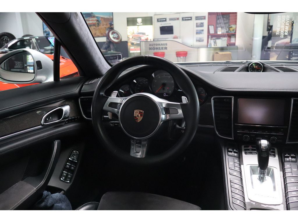 Porsche Panamera Panamera 4.8 GTS V8, Sport Chrono, 20&quot;, Klappena