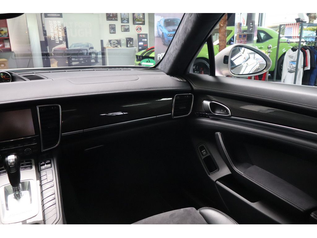 Porsche Panamera Panamera 4.8 GTS V8, Sport Chrono, 20&quot;, Klappena