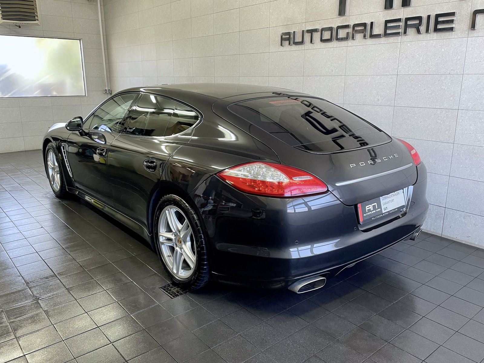 Porsche Panamera Panamera 4 Platinum Edition 1.Hand+Luftfed+Stand