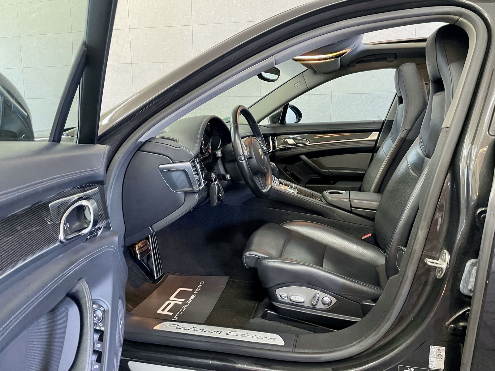 Porsche Panamera Panamera 4 Platinum Edition 1.Hand+Luftfed+Stand
