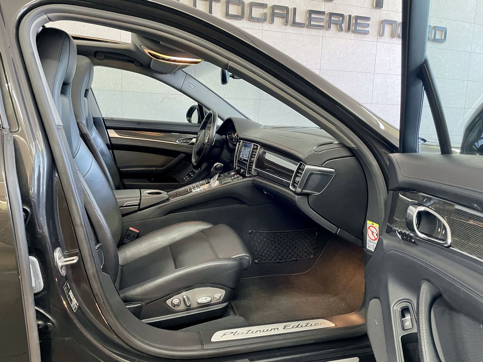 Porsche Panamera Panamera 4 Platinum Edition 1.Hand+Luftfed+Stand