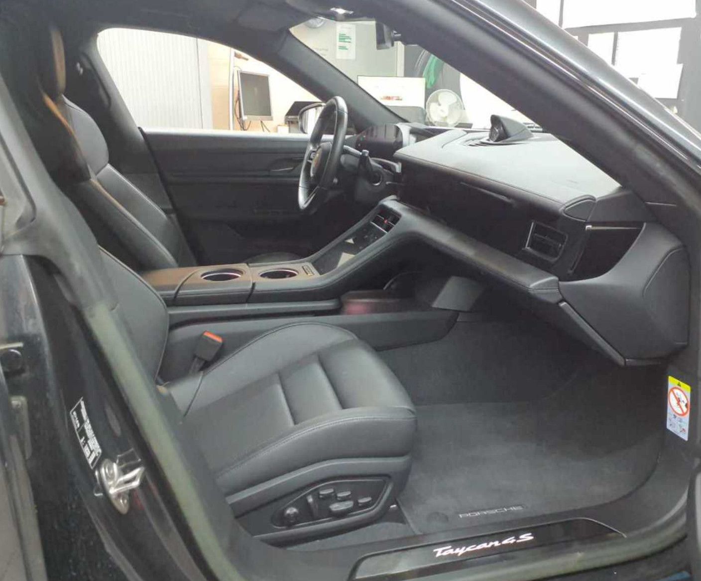 Porsche Taycan Taycan 4S Turbo Aero SportDesign 18w Pano P-Plus