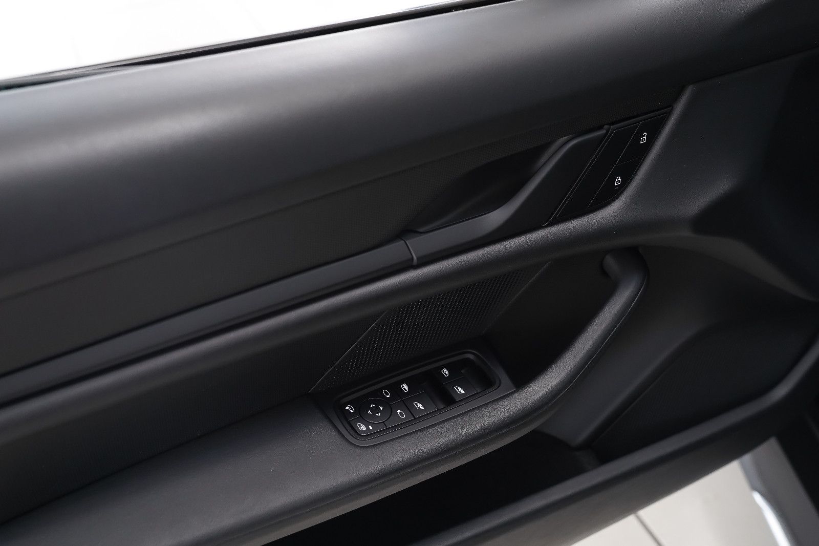 Porsche Taycan Taycan Cross Turismo 4 Electric Sport Sound