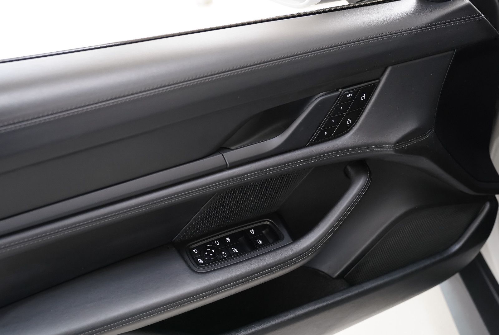 Porsche Taycan Taycan Turbo Aero Pano InnoDrive PASM 360 Matrix