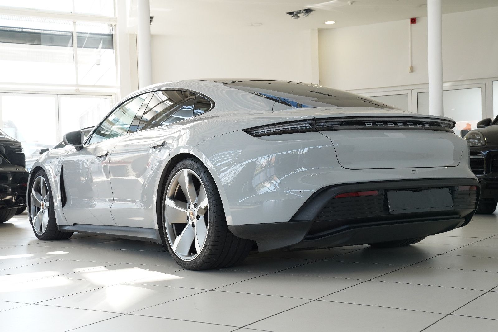 Porsche Taycan Taycan Turbo Aero Pano InnoDrive PASM 360 Matrix