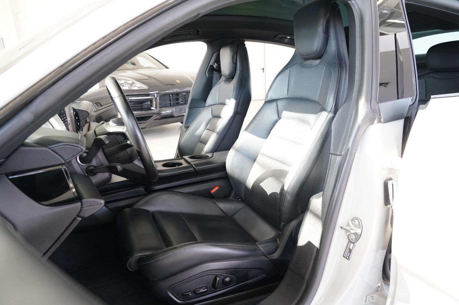 Porsche Taycan Taycan Turbo Aero Pano InnoDrive PASM 360 Matrix