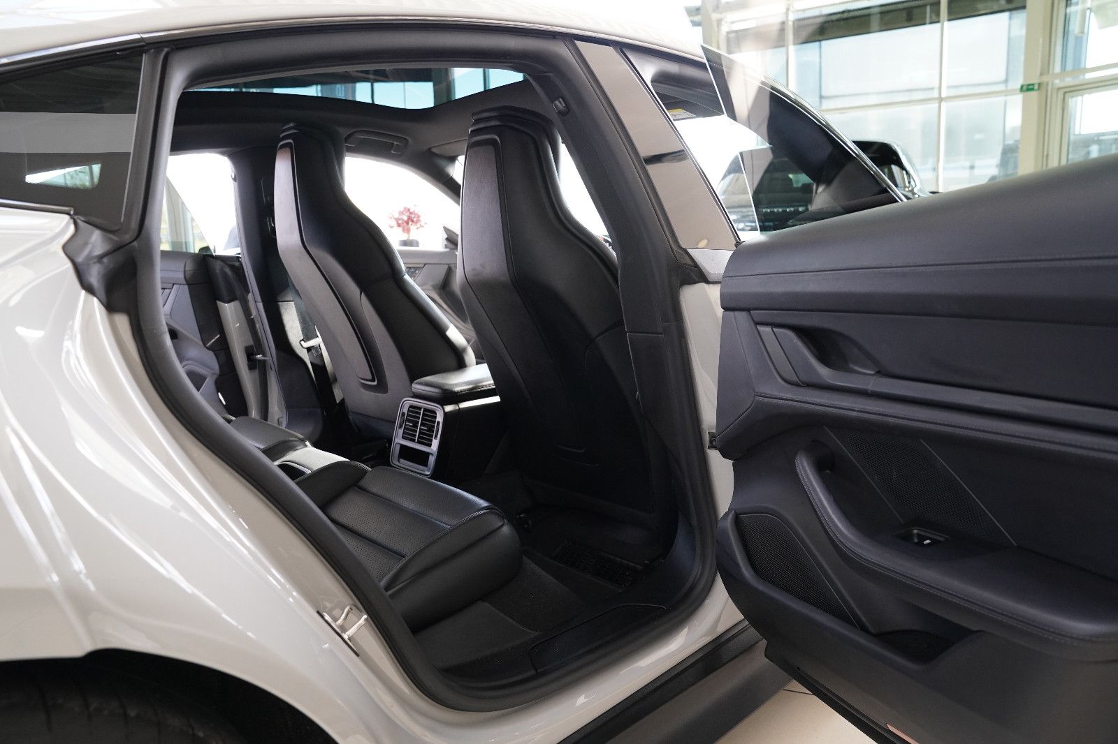 Porsche Taycan Taycan Turbo Aero Pano InnoDrive PASM 360 Matrix