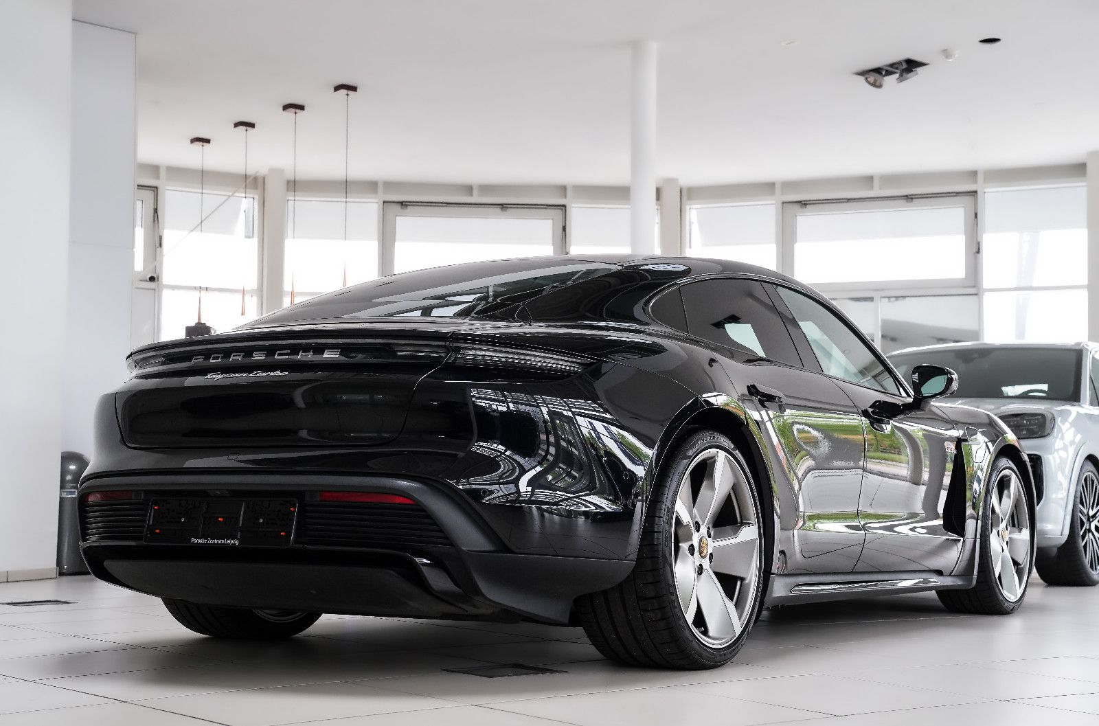 Porsche Taycan Taycan Turbo Beifahrerdisplay Matrix SportDesign