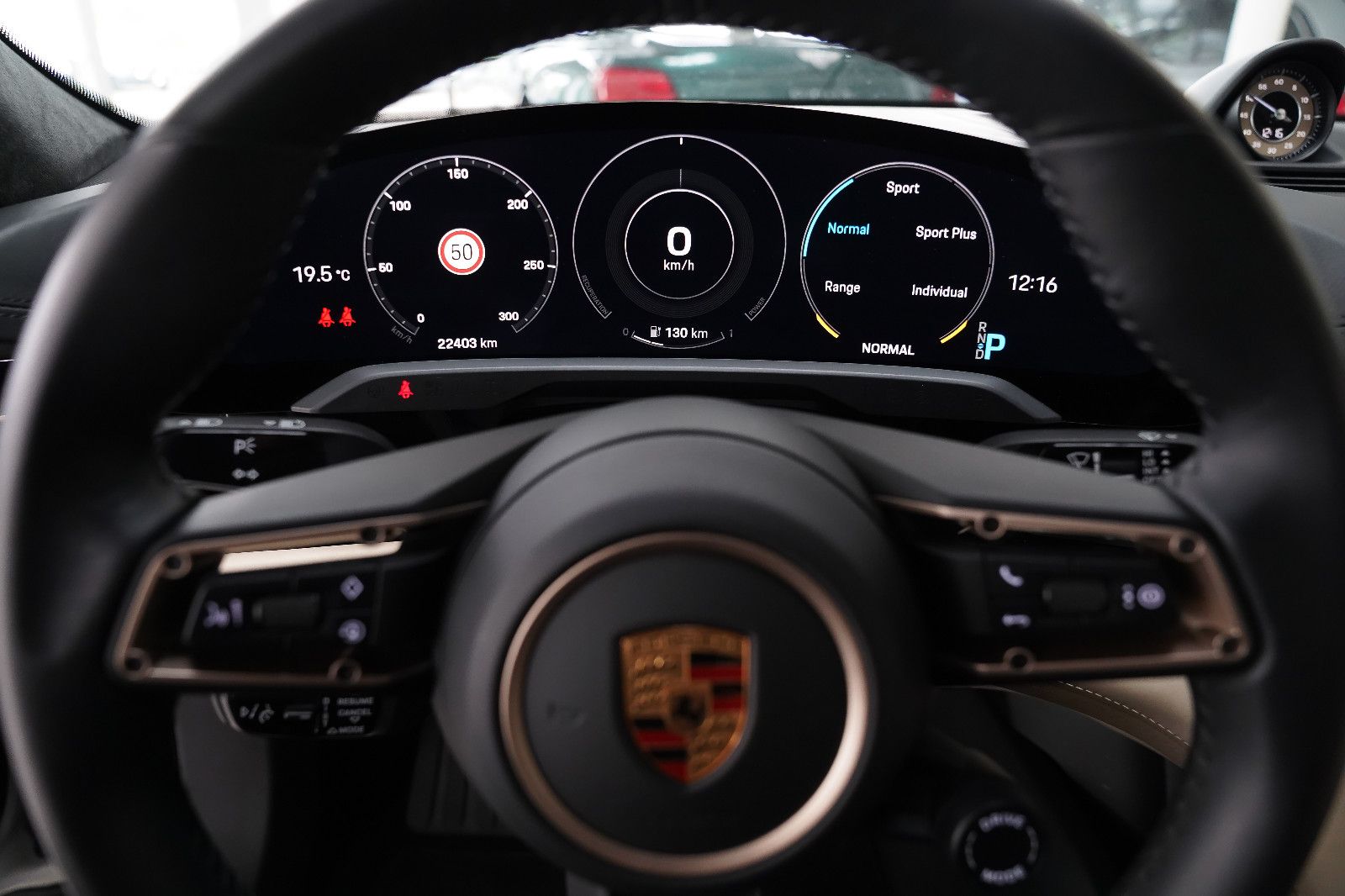 Porsche Taycan Taycan Turbo Beifahrerdisplay Matrix SportDesign