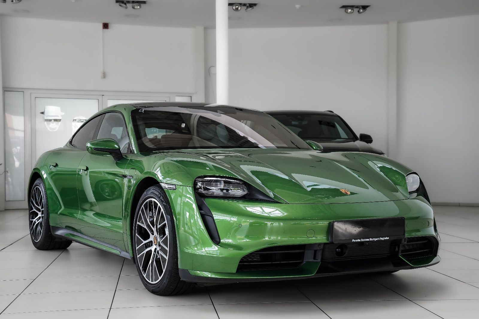 Porsche Taycan Taycan Turbo SportDesin Pano Vierradl InoDr