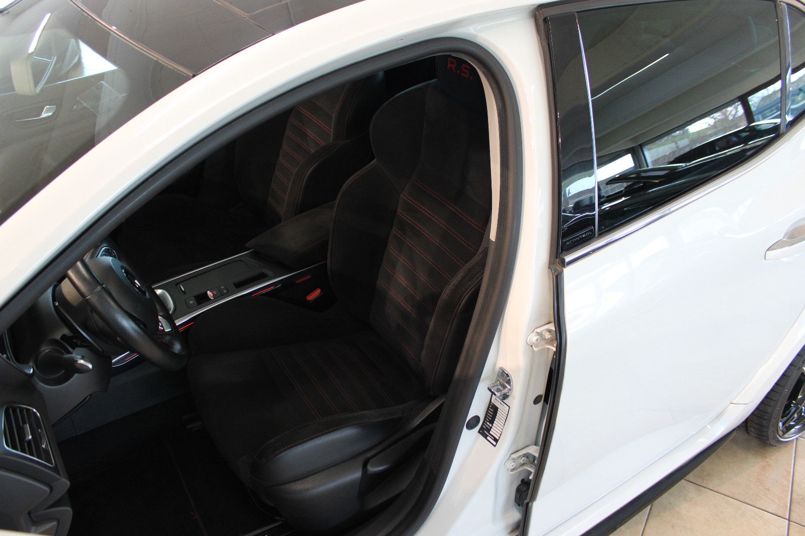 Renault Megane Megane IV Lim. 5-trg. R.S. *Sonderlack+Top*