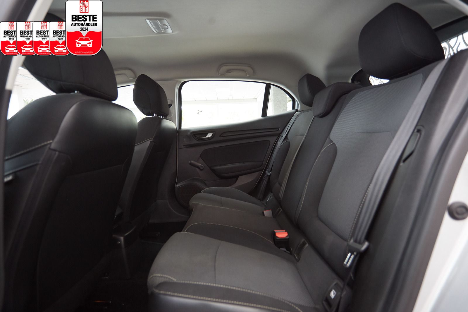 Renault Megane Megane IV Lim. LIFE*SITZH*PDC*TEMPOMAT*5-TÜRER*