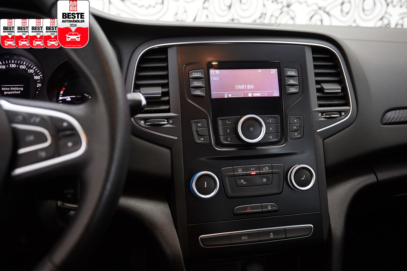 Renault Megane Megane IV Lim. LIFE*SITZH*PDC*TEMPOMAT*5-TÜRER*