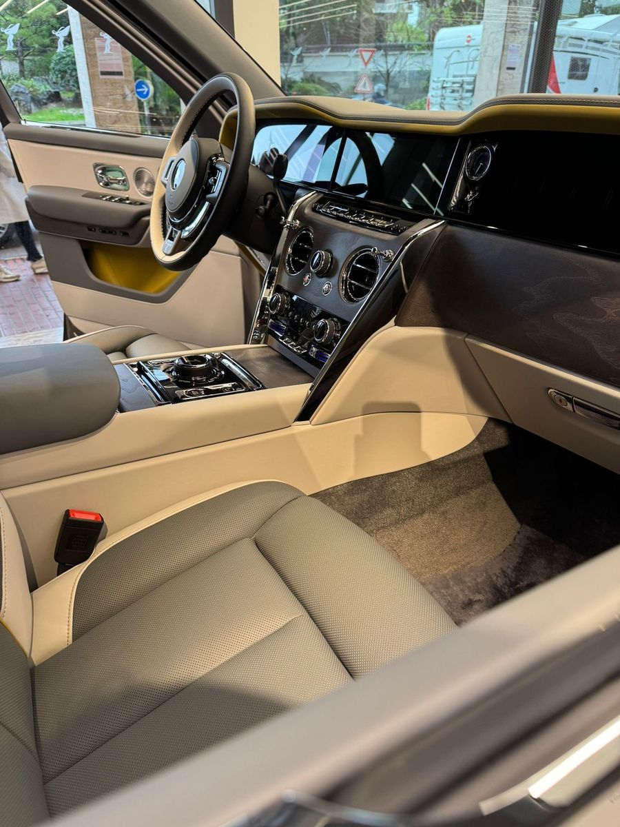Rolls-Royce Cullinan Cullinan °FACELIFT°IMMEDIATELY°NETTO EXPORT°