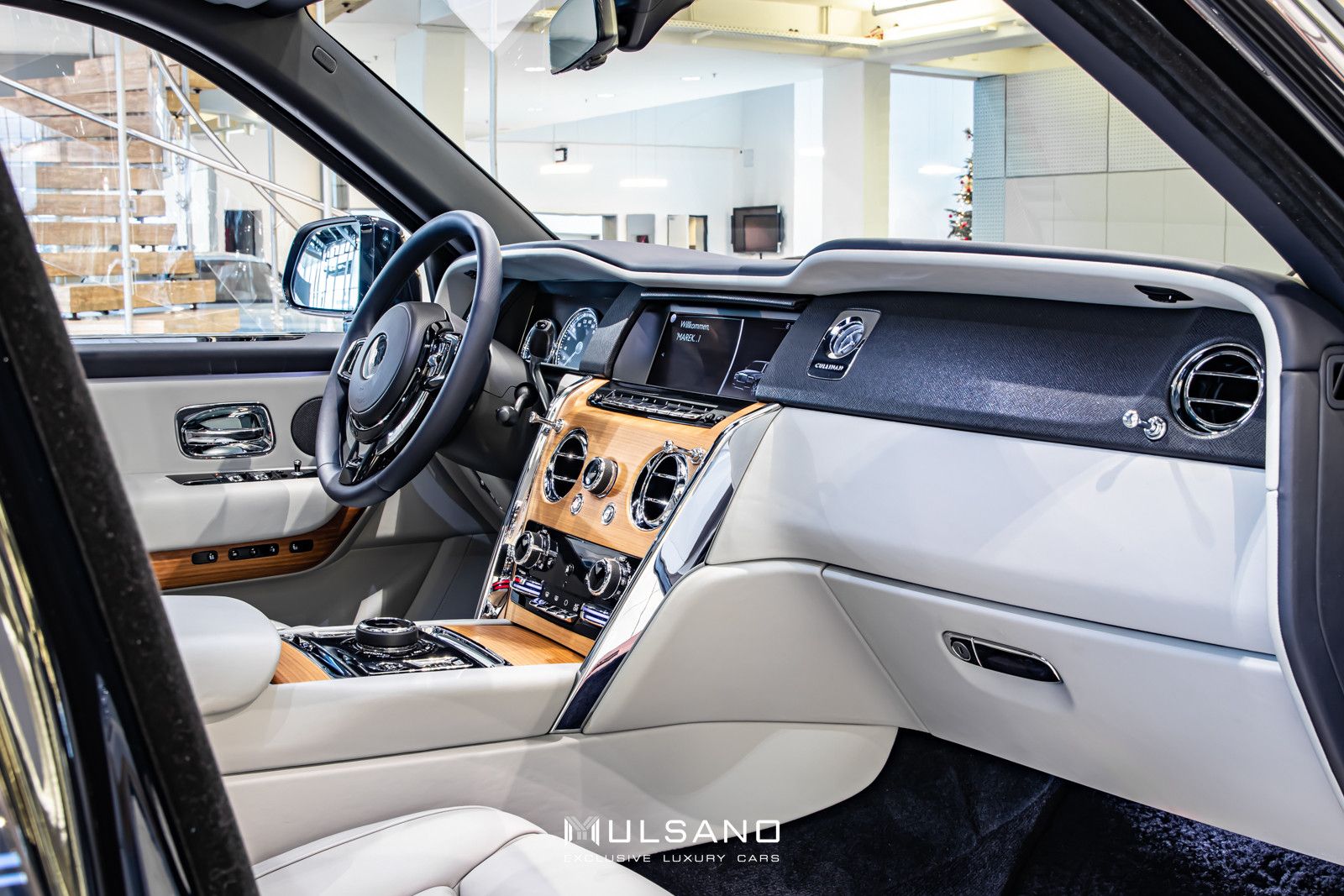 Rolls-Royce Cullinan Panorama Ambiente 22&quot; Twin Coachline PR