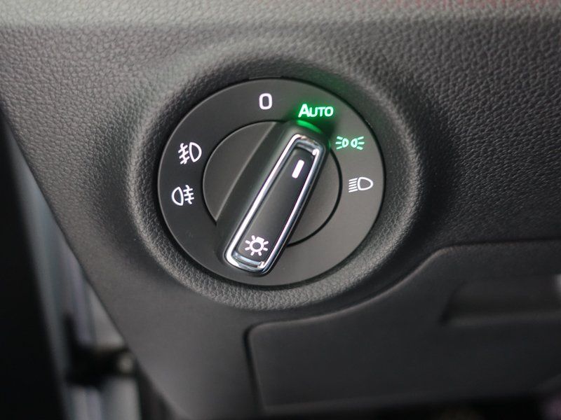Skoda Kamiq Kamiq 1.0 TSI Style AHK el.Heckkl. Kamera 4xSHZ