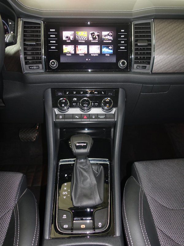 Skoda Kodiaq Kodiaq 1.5 TSI DSG AHK,Navi,Kamera,Matrix,Heckkl