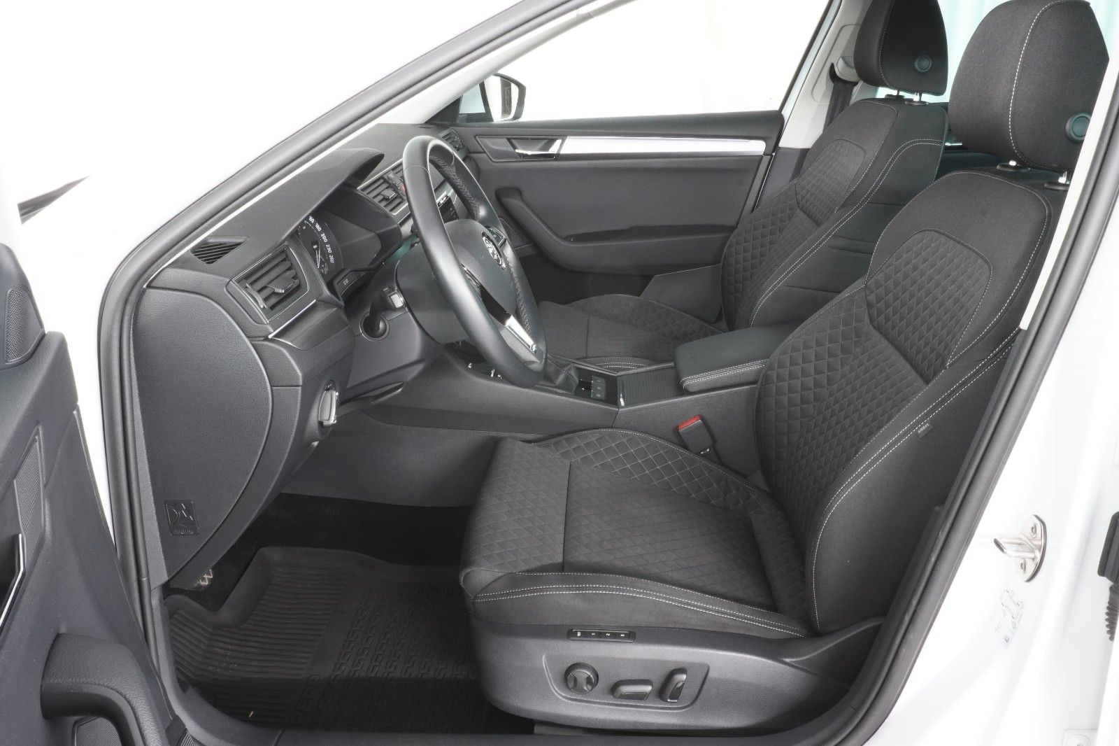 Skoda Superb Superb Business Amundsen Style Xenon Canton